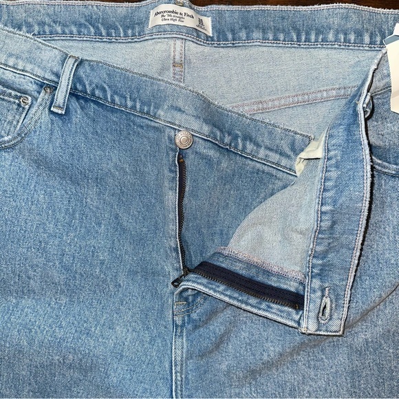 Abercrombie & Fitch 90’s Straight 36R Ultra high Rise NWT‎ 44X30.5 - Picture 4 of 7